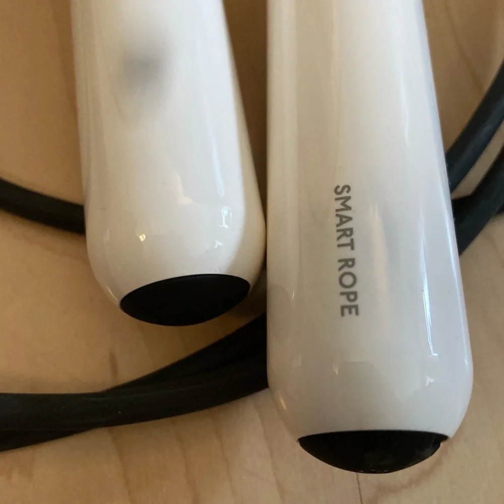 BRAND NEW JUMP ROPE, SMART ROPE - Picture 7 of 8